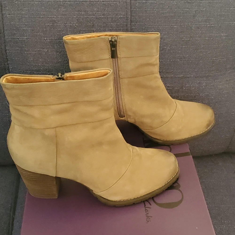 Booties - Picture 3 of 7